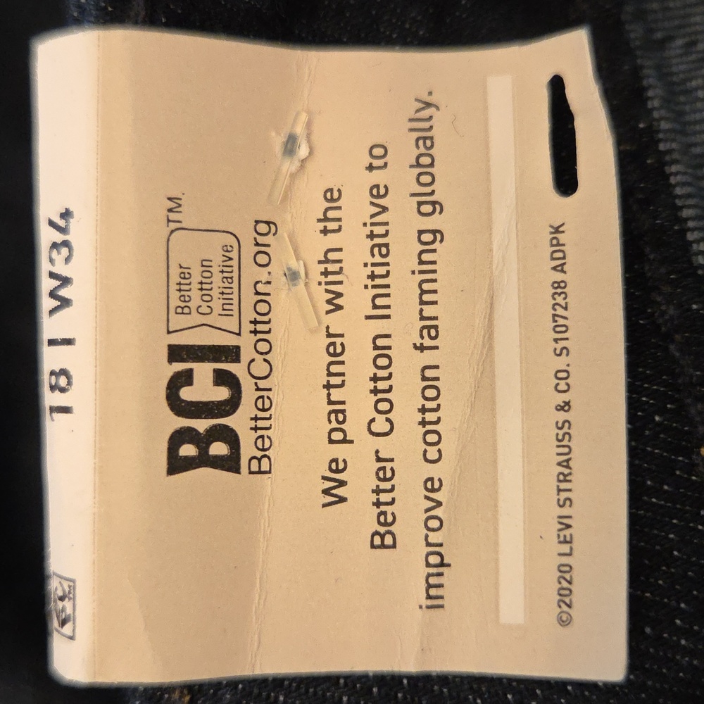 Signature by Levi Strauss Mid Rise Denim Capris Womens 18 (Waist 34) - Picture 8 of 8